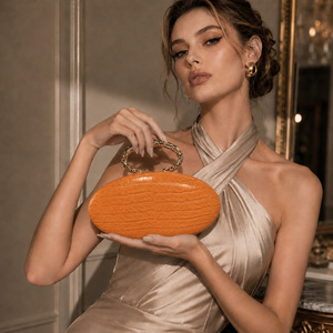 Sac à main de soirée haut de gamme pour femme, motif coquillage, en paille, avec chaîne, couleurs personnalisables, idéal pour mariage, fabriqué à Guangzhou - Product Image 3
