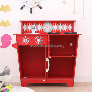 Cuisine en bois rouge pour tout-petits avec four, brûleur, évier et robinet pour jeux d'imitation pour enfants - Product Image 3