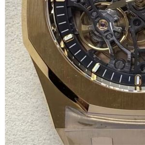 Reloj de lujo de alta calidad con movimiento tourbillon poligonal dorado, diseño hueco transparente y esfera de 41 mm. - Product Image 1