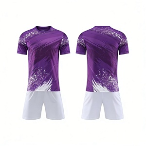 Ensembles d'uniformes de football d'été personnalisés de haute qualité, séchage rapide, respirants, écologiques F00 - Product Image 4
