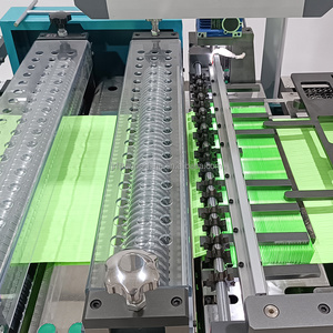 Machine à plier le papier filtre à air de type rotatif, contrôlée par PLC, entraînée par un moteur, capacité de <span class=keywords><strong>production</strong></span> de 120 m/min, machine de fabrication de filtres à air - Product Image 5