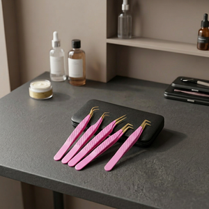 Pinzas de Belleza de Acero Inoxidable Doradas de Lujo para el Cuidado de las Cejas, Marca Personalizada, Origen Pakistán, Modelo 269 - Product Image 2