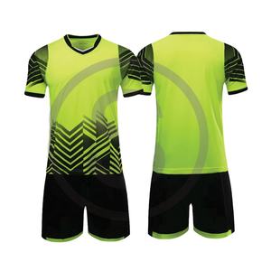 Vêtements de football personnalisés en usine au Pakistan Maillot de football OEM/ODM bon marché Ensemble d'uniformes Maillot conçu sur mesure - Product Image 1