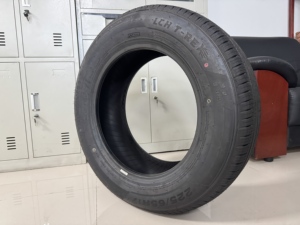 ยางออฟโรดสำหรับเมืองรุ่นใหม่ Terrain 225/65R17 ยาง SUV แบบเรเดียล ไม่มียางใน ราคาโรงงาน - Product Image 3