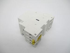 Relé de Impulso A9C20134 24VAC para PLC con Comunicación RS485, Control Industrial y Programación de PLC - Product Image 3