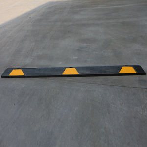 Heavy Duty 1650mm 65 pollici <span class=keywords><strong>Garage</strong></span> veicolo Stop in gomma cordolo paraurti blocco ruote <span class=keywords><strong>auto</strong></span> blocchi di parcheggio - Product Image 5
