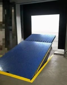 पोर्टेबल मोबाइल डॉक लेवेलर गोदाम फोर्कलिफ्ट ट्रक लोड डॉक रैंप डॉक रैंप - Product Image 3