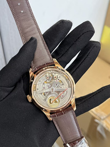 Montre automatique mécanique pour homme, sportive et élégante, avec un mouvement précis et un chronométrage fiable - Product Image 3