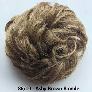 Vente en gros chaude chignon tête perruque <span class=keywords><strong>boucle</strong></span> pince à saisir queue de cheval perruques pince à saisir naturel moelleux sac de <span class=keywords><strong>cheveux</strong></span> - Product Image 3