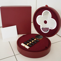 Boîte de rangement de maquillage ronde en velours bordeaux personnalisée avec fermoir métallique, étui pour rouge à lèvres, boîte cadeau, boîte de beauté de luxe en cuir