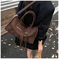 Sac fourre-tout rétro grande capacité pour femme, nouvelle collection automne 2025, tendance, polyvalent, sac à bandoulière de luxe léger