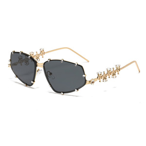 New Fashion Y2K <b>Sunglasses</b> Gold Frame Rhinestone Detail Large <b>Square</b> UV400 Women Street Style - Product Image 4