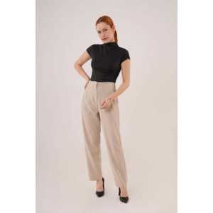 Pantalones de Mujer Color Crema con Diseño de Doble Pliegue, Producto al por Mayor - Product Image 3