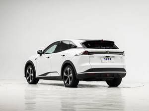 深蓝S07 PHEV 0.67L版低油耗，适合长途驾驶，新能源汽车，SUV车型 - Product Image 5