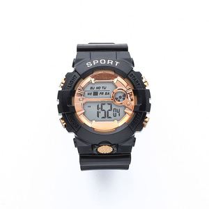 <span class=keywords><strong>Reloj</strong></span> electrónico deportivo multifuncional LED <span class=keywords><strong>Digital</strong></span> estudiante niños mujeres hombres <span class=keywords><strong>reloj</strong></span> creativo luminoso relojes <span class=keywords><strong>de</strong></span> moda - Product Image 3