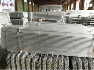 Prix au mètre de barre angulaire en acier au carbone perforée, laminée à chaud et galvanisée de 40x40x4mm en acier A36 Q235 Q345 - Product Image 5
