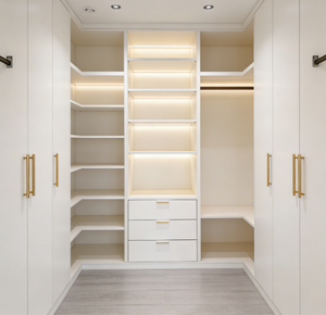 <span class=keywords><strong>Armoire</strong></span> sur mesure minimaliste avec <span class=keywords><strong>porte</strong></span> <span class=keywords><strong>coulissante</strong></span> en verre transparent, design sans poignée et éclairage LED pour chambre à coucher - Product Image 4