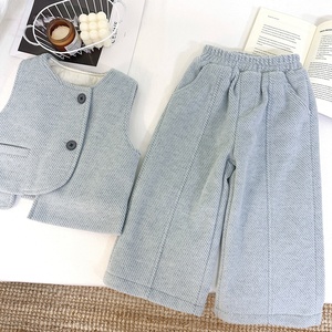 Ensemble de mode d'hiver élégant <span class=keywords><strong>en</strong></span> <span class=keywords><strong>deux</strong></span> pièces pour <span class=keywords><strong>filles</strong></span> et enfants, veste <span class=keywords><strong>en</strong></span> coton, pantalon large <span class=keywords><strong>en</strong></span> polaire, fabriqué <span class=keywords><strong>en</strong></span> tissu peigné durable - Product Image 6