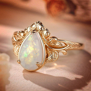 Anello con Texture a Foglia Iridescente, Stile Francese Tridimensionale, Accessorio di Moda per Feste e Outfit Quotidiani - Product Image 3
