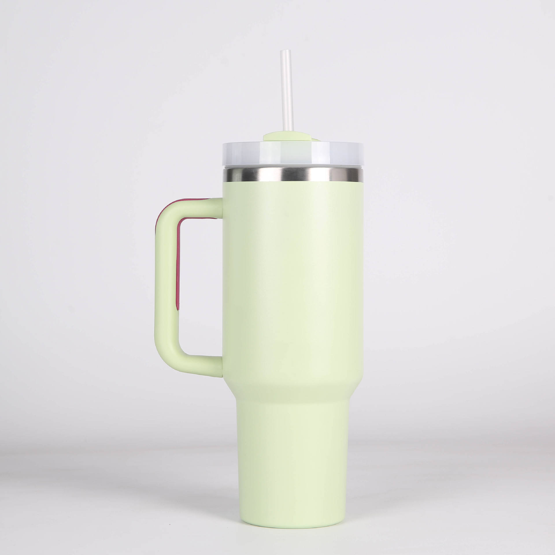 สีเขียวอ่อน