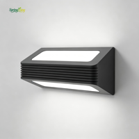 Applique murale extérieure LED moderne 13W, étanche IP65, en aluminium rainuré pour dissipation thermique, idéale pour jardin, villa, porche