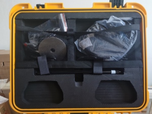 Kit GNSS RTK G9L G6 avec positionnement géographique, 1408 canaux, laser AR, inclinaison, IP68 pour le repérage professionnel - Product Image 5