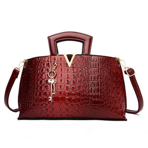 Borsa a tracolla portatile da donna modello di <span class=keywords><strong>coccodrillo</strong></span> autunno/inverno in stile <span class=keywords><strong>europeo</strong></span> borsa a tracolla resistente a tre pezzi da Sub-madre - Product Image 2