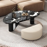 Table basse de salon de style italien, forme irrégulière, pour hôtel, avec structure en métal et plateau en marbre, meuble de salon.