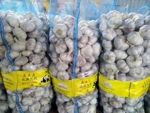 Compre ajo al por mayor de China, precio por kg (4,5 cm-6,5 cm/paquete en cartón/bolsa) para importación/exportación, recién llegados - Product Image 4
