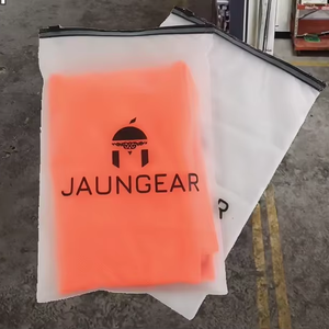 Sac à fermeture éclair transparent givré écologique en CPE/EVA pour vêtements, chaussettes, chaussures et fourrures - Product Image 1