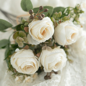 Combo <span class=keywords><strong>de</strong></span> fleurs artificielles faites à la main pour le bricolage <span class=keywords><strong>de</strong></span> bouquets <span class=keywords><strong>de</strong></span> <span class=keywords><strong>mariée</strong></span> <span class=keywords><strong>de</strong></span> mariage Mélange <span class=keywords><strong>de</strong></span> roses en soie <span class=keywords><strong>rose</strong></span> <span class=keywords><strong>et</strong></span> <span class=keywords><strong>de</strong></span> pivoines avec tiges - Product Image 3