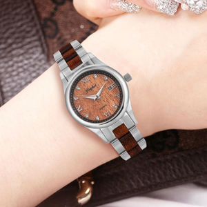 Reloj de pulsera para mujer con movimiento de cuarzo de acero inoxidable, con números romanos y fecha, resistente al agua 50 BAR, elegante, analógico y a la moda. - Product Image 6
