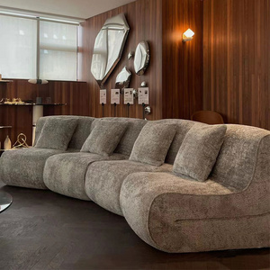 Sofá Moderno Minimalista en Forma de S, Tapizado en Color Camel, Relleno de Espuma, para Sala de Estar, Recepción de Hotel - Product Image 1