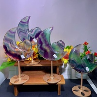 Lune en Fluorite Naturelle Arc-en-ciel en Gros avec Cœur Sculpté, Support Métallique, Ornement de Guérison pour Cadeau