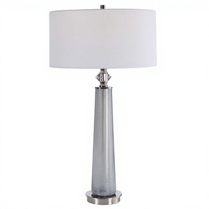 Lampe de bureau en verre avec abat-jour en lin pour les marchés des États-Unis, du Royaume-Uni et du Moyen-Orient - Product Image 1