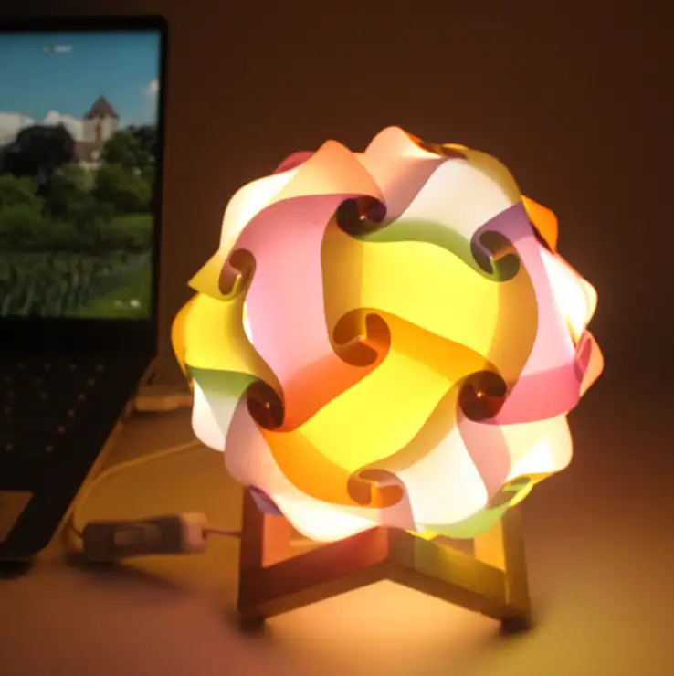 Yeni tasarım yap-boz DIY Led masa gece lambası Modern 1 adet LED başucu gece lambası ahşap dirsek sıcak 3D illusion lamba