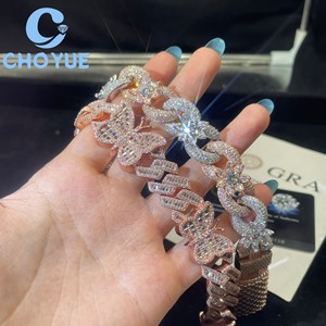 กำไลข้อมือเงินแท้ 925 รูปผีเสื้อ ประดับเพชรโมอิสซาไนต์ทรงบาแกตต์ แบบ Cuban Chain  งานหรูหรา  ผ่านการทดสอบเพชร GRA - Product Image 1