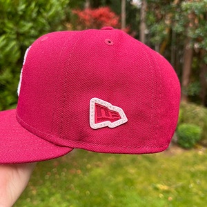 Cappellino da Baseball smaltato nuovo da Baseball messicano El <span class=keywords><strong>Chapo</strong></span> spille in metallo con Logo personalizzato montato nuovo cappello - Product Image 5