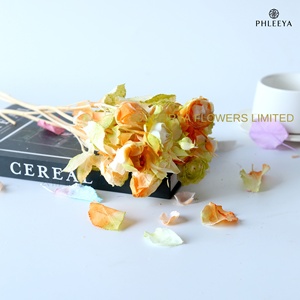 Roses Éternelles Multi-Têtes Haut de Gamme Prêtes à l'Emploi Matériaux DIY pour Artisanat Vente en Gros Bouquets de Roses Faits Main - Product Image 5