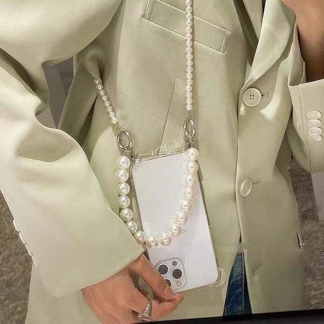 Luxury Fashion Long Pearl Bracelet Chain Transparent Phone Case for Iphone 7 8 Plus 11 12 13 14 Pro Max X Xs Xr Cover