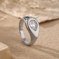 Nouvelle bague de fiançailles élégante en acier inoxydable plaqué or 18 carats avec zircone en forme de goutte d'eau, style rétro minimaliste