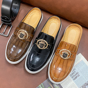 Sandalias de cuero suave PU hechas a mano, cómodas, tipo mocasín de playa para hombre, transpirables, sin cordones, de talla grande. - Product Image 5