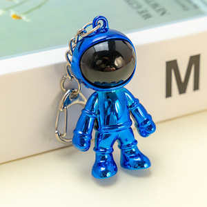 Pendentifs robot astronaute 3D en résine de luxe, style coloré pour la décoration de sacs et de voitures - Product Image 5