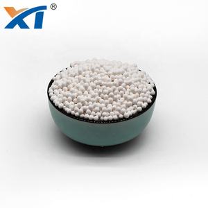 Высококачественный адсорбирующий осушитель с активированным глиноземом 3-5 мм 4-6 мм для осушителя воздушного компрессора CAS 1344-28-1 - Product Image 1