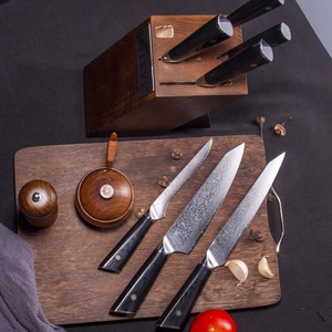 <span class=keywords><strong>Set</strong></span> <span class=keywords><strong>di</strong></span> <span class=keywords><strong>Coltelli</strong></span> da <span class=keywords><strong>Chef</strong></span> Classici in Acciaio Damasco con Manico in G10 e Blocco in Legno - Product Image 5