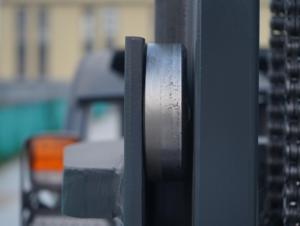 2025 인기 있는 ZHONGLI 3-6m 1.5-3.5톤 리튬이온 배터리 전동 지게차 12개월 보증 컨테이너 화물 리프팅용 - Product Image 4