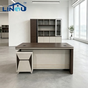 Scrivania Direzionale in Legno Personalizzabile con Pannello Estensibile 1m, 2 Cassetti, Tavolo da Lavoro Moderno per Ufficio ad Angolo - Product Image 1