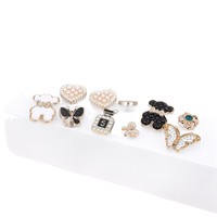 Breloques de chaussures de luxe en strass pour femmes, accessoires de mode trèfle et ours, embellissements pour sabots, vente en gros à prix abordable