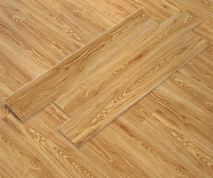 Suelo vinílico SPC silencioso de roble claro de 8 mm de tablones anchos en oferta para sala de estar - Product Image 3