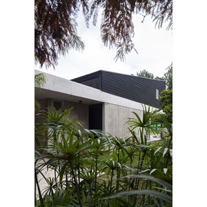 Villa de estructura de acero ligero con diseño minimalista y techo plano para uso residencial - Product Image 5